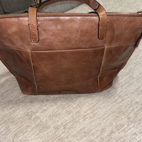 Leather Tommy Bahama purse handbag brown tobacco color flat bottom - Picture 2 of 12